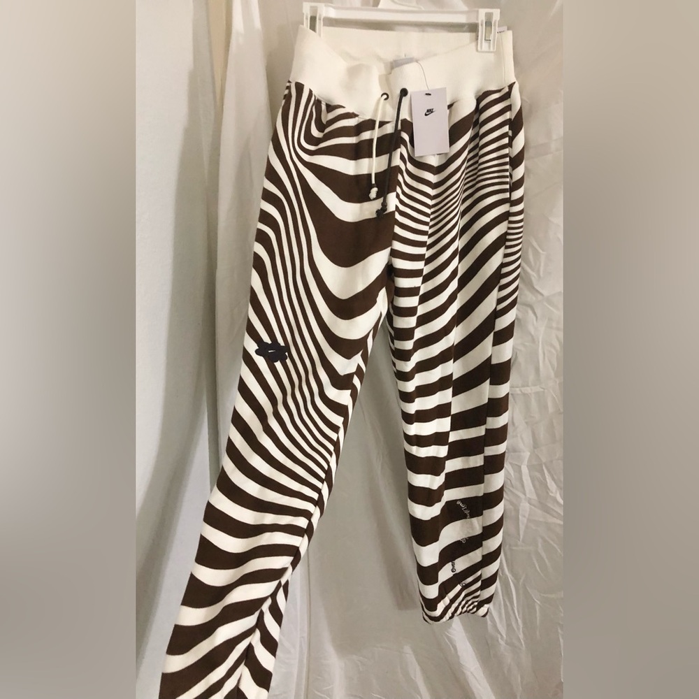 Nike brown white zebra striped oversized fit high rise sweatpants joggers size S